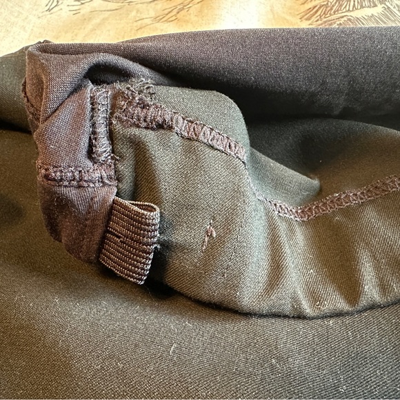 Uniqlo Smart Ankle Maternity Pants - Picture 6 of 6